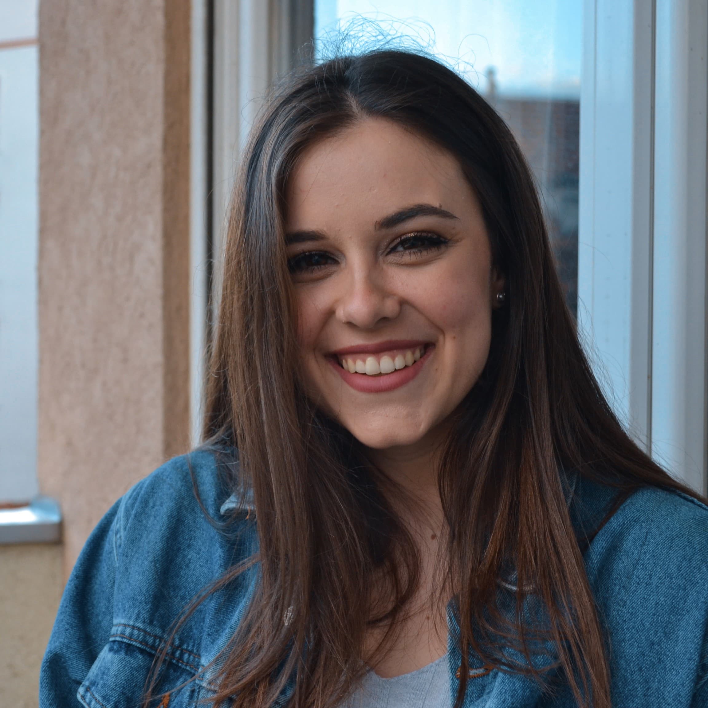 Emilija Milisavljević - psihoterapeut Beograd, integrativna psihoterapija